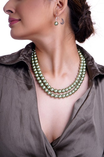 DAISY OLIVINE GREEN MATTE PEARL NECKLACE