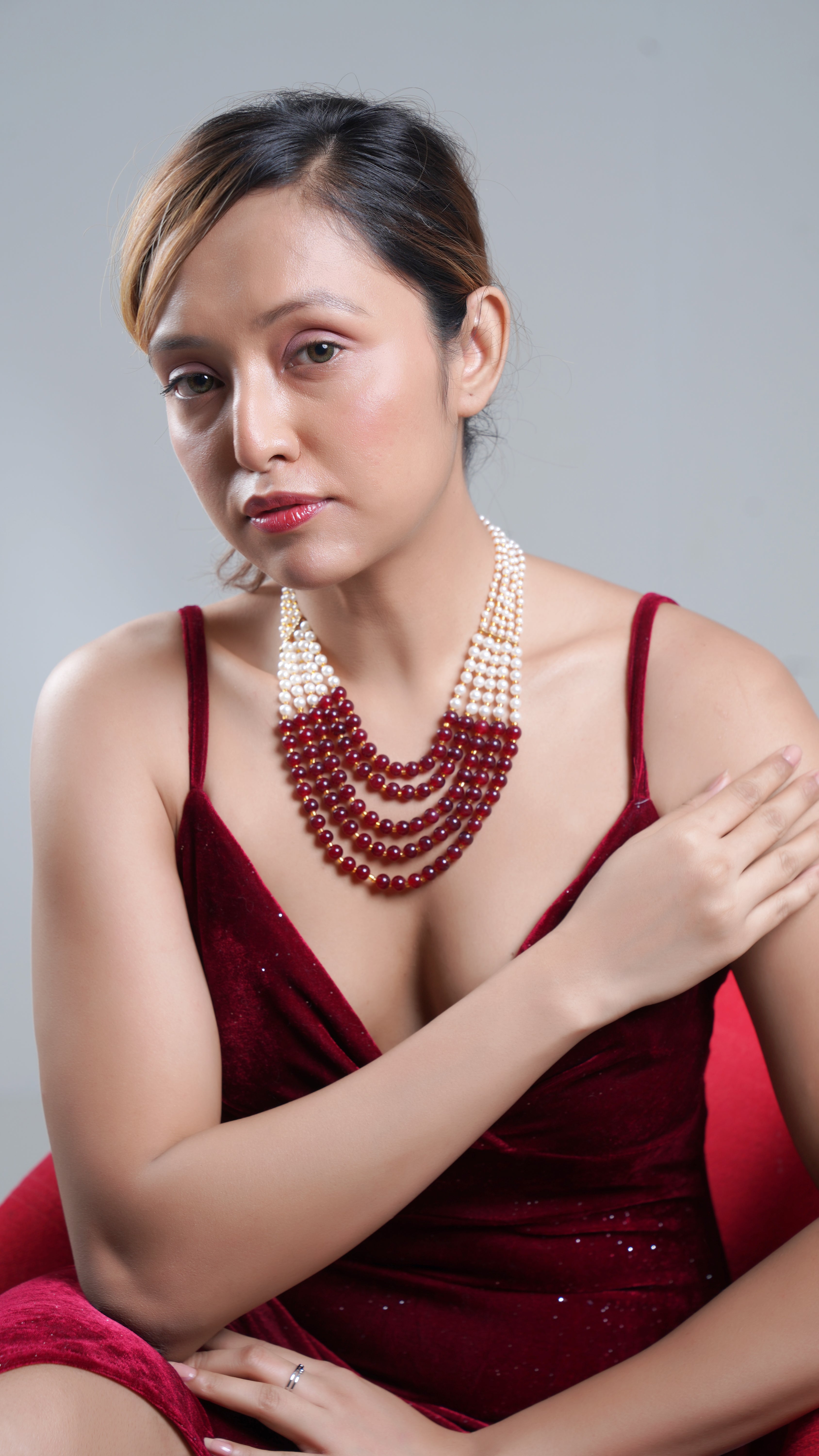 LINKED LUXE RED WINE PEARL NECKLACE