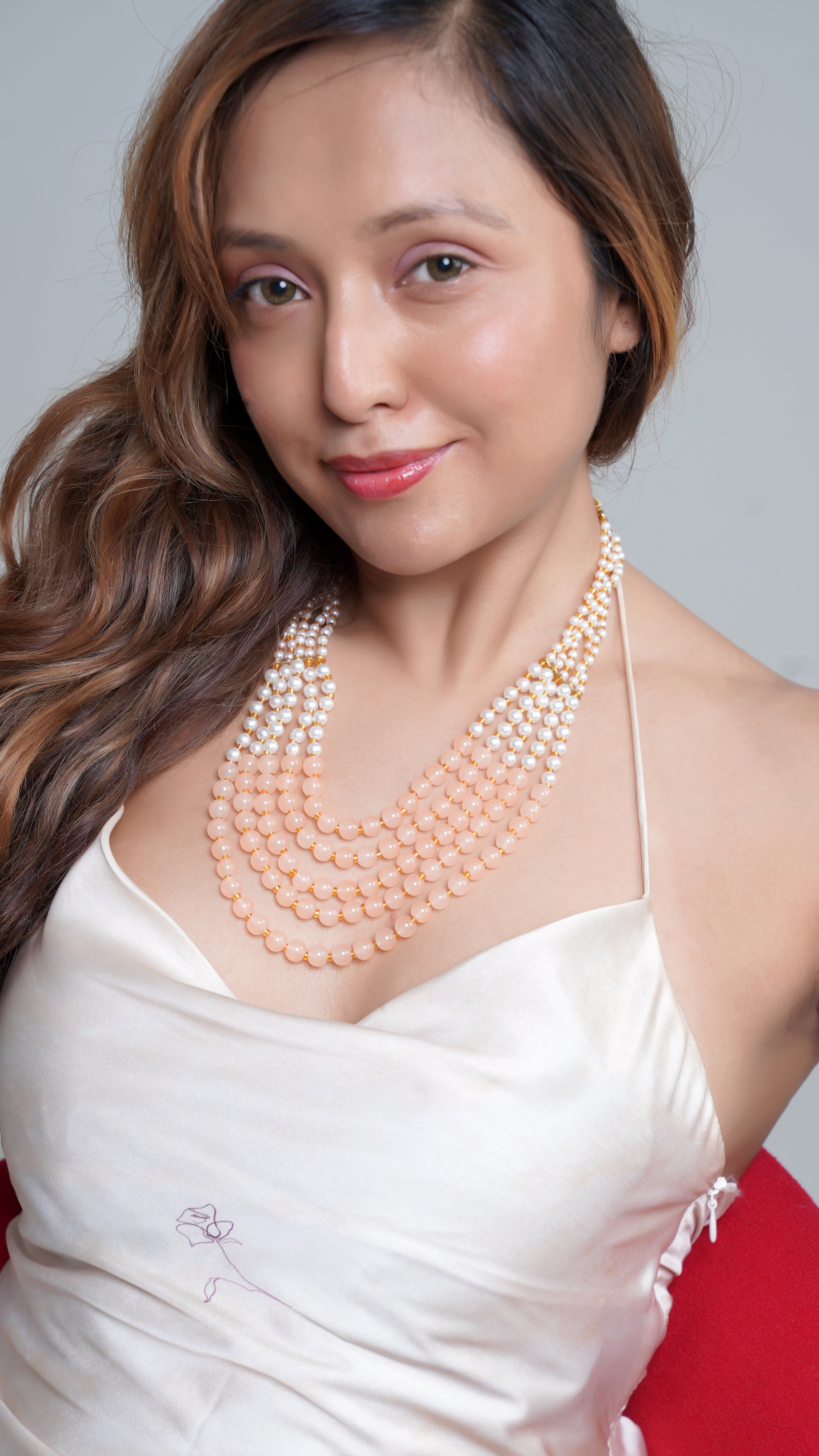 STARDOM LOOK PEARL NECKLACE