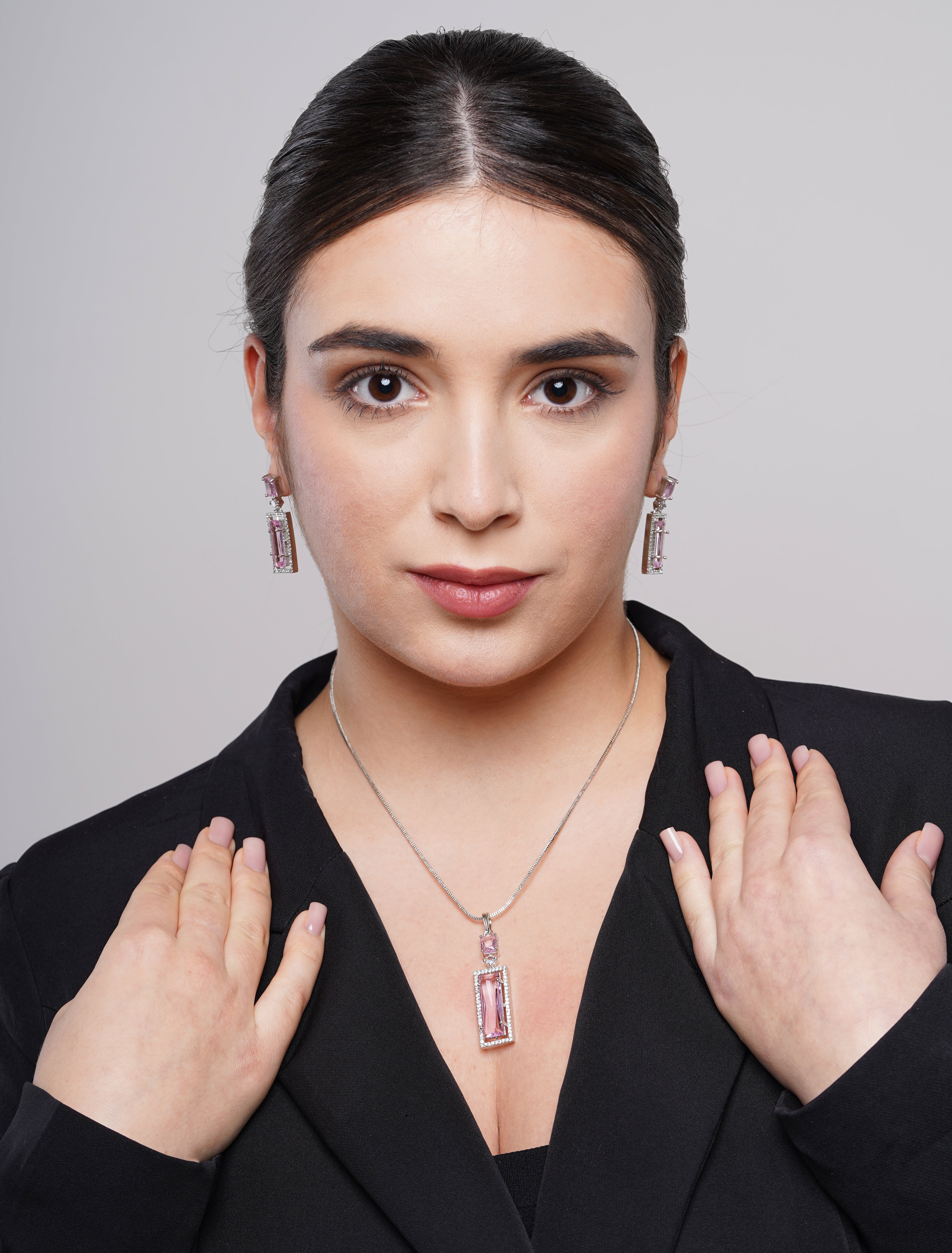 Mesmerizing Pink Baguette Pendant Set